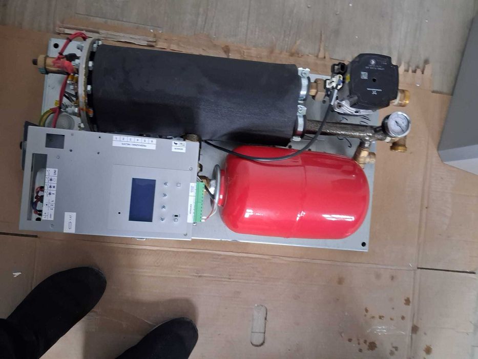Sprzedam Dwa Piece Elektryczne Elterm pułkownik - 2-6 kW