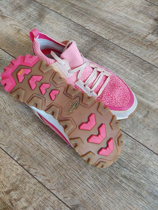 Кросівки жіночі Clarks р.39