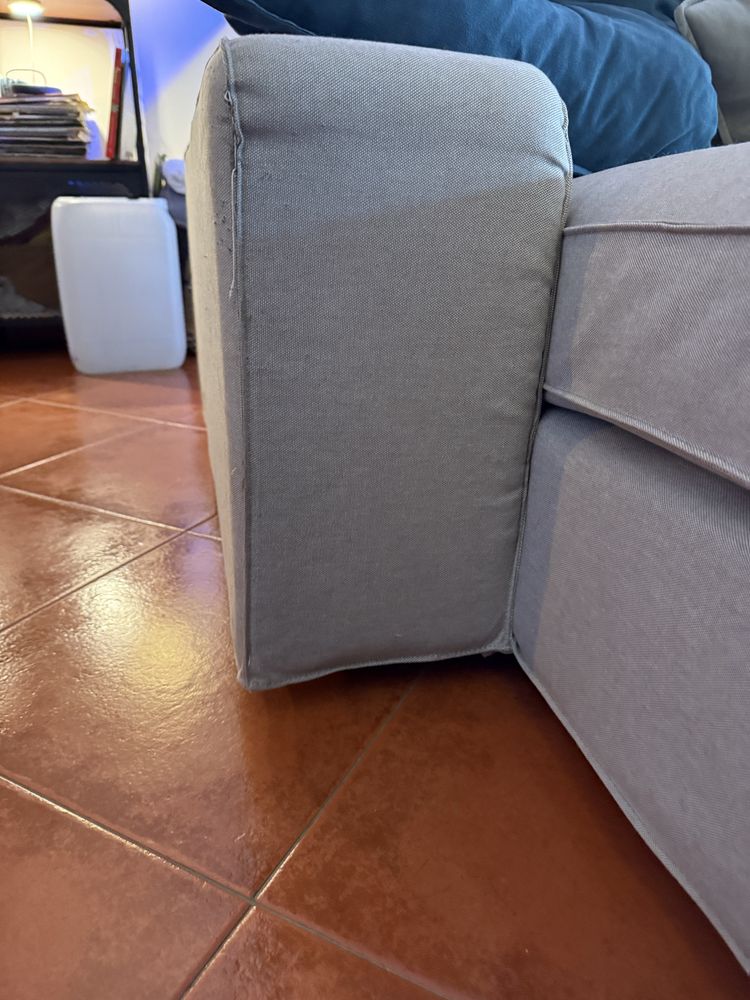 Sofa KIVIK 3 lugares e chaise longue - como novo