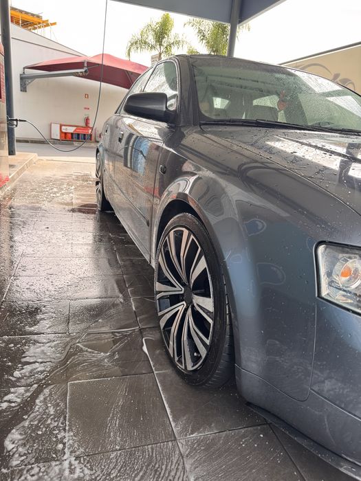 Audi a4 b6 carro muito bem estimado