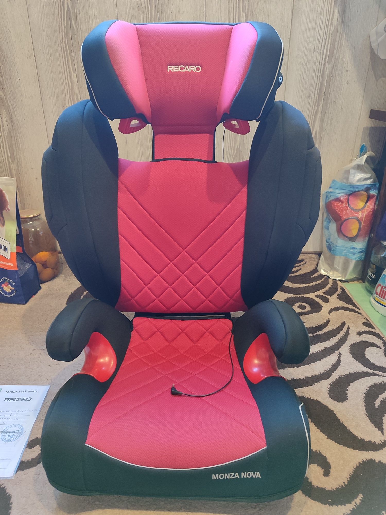 Продам автокрісло Monza Nova II SeatFix