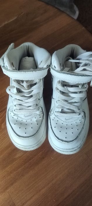 Продам демі черевики хайтопи Nike