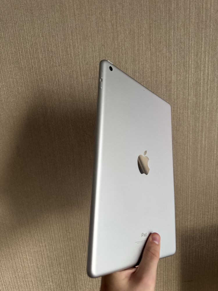 iPad 9 gen 256 icloud lock