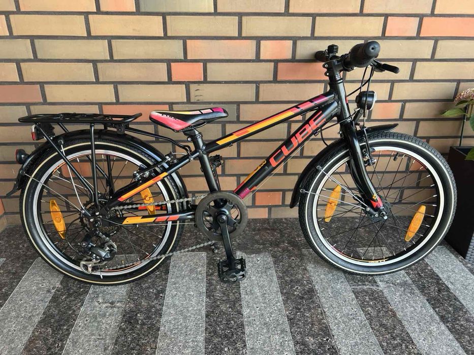 Велосипед дитячий Cube 20 на 5-8 років супер стан