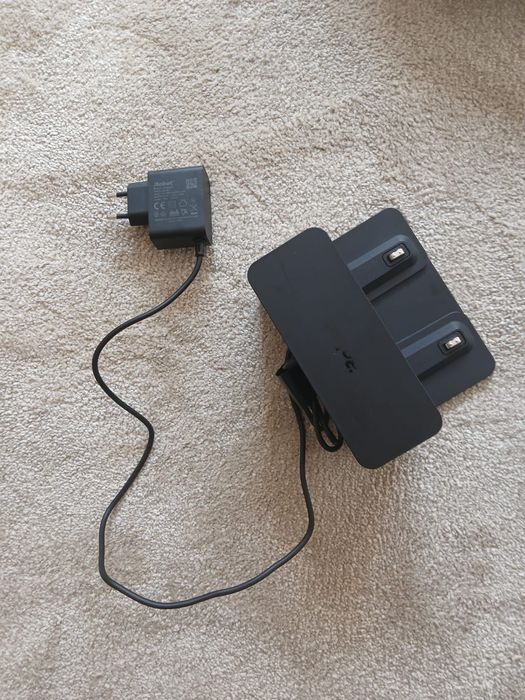 Aspirador preto robot