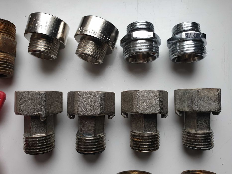 Залишки сантехніки General Fittings ,Згін американка ,Ніпель ,Кран