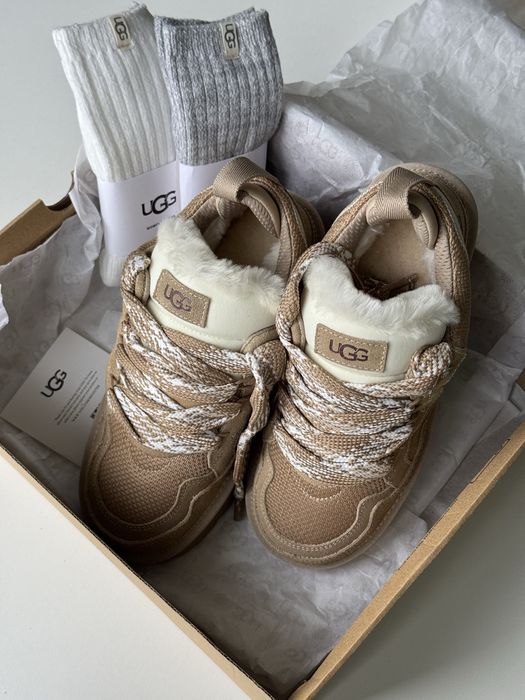 UGG Lowmel Sand