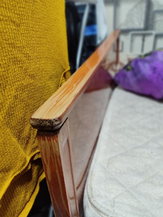 Продам деревянную кровать
