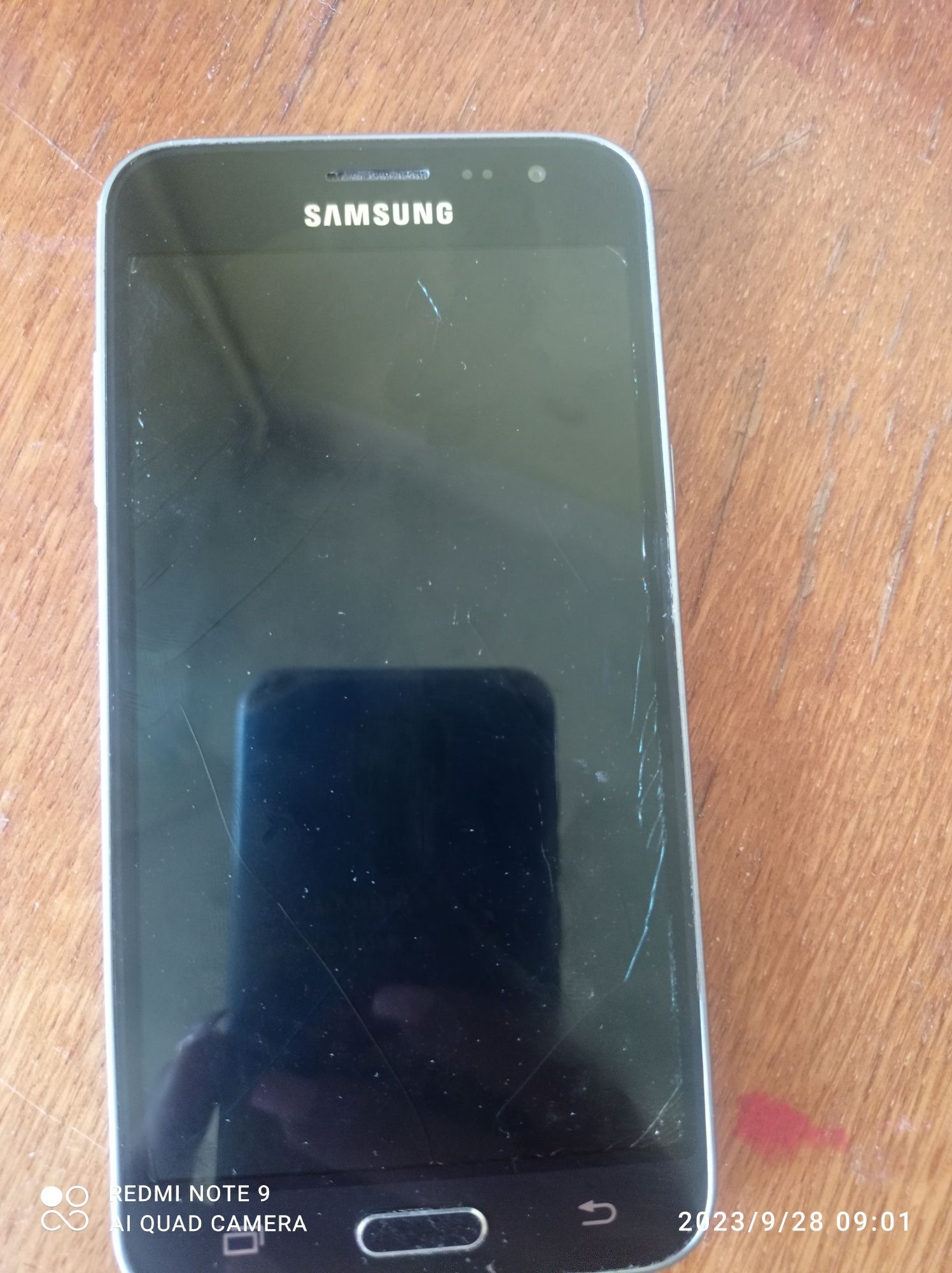 Samsung j3 16року