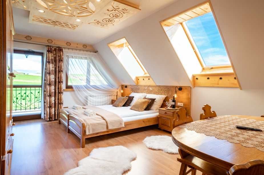 Apartament pokój z widokiem na góry balkonem atrakcje dla dzieci
