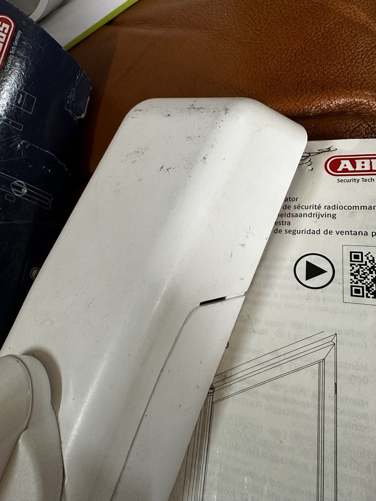 Розумний Бездротовий віконний привод ABUS HomeTec Pro FCA3000