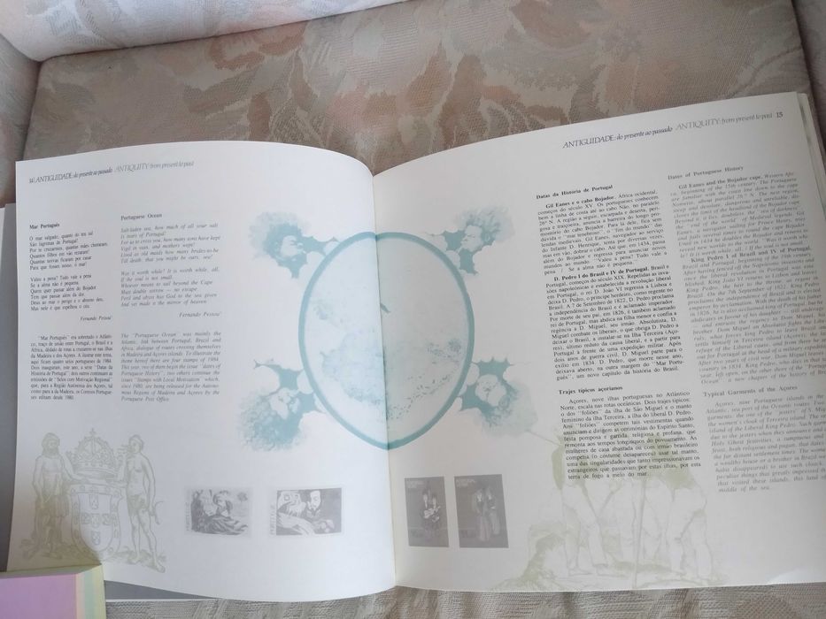 Livro "Portugal em selos 1984"