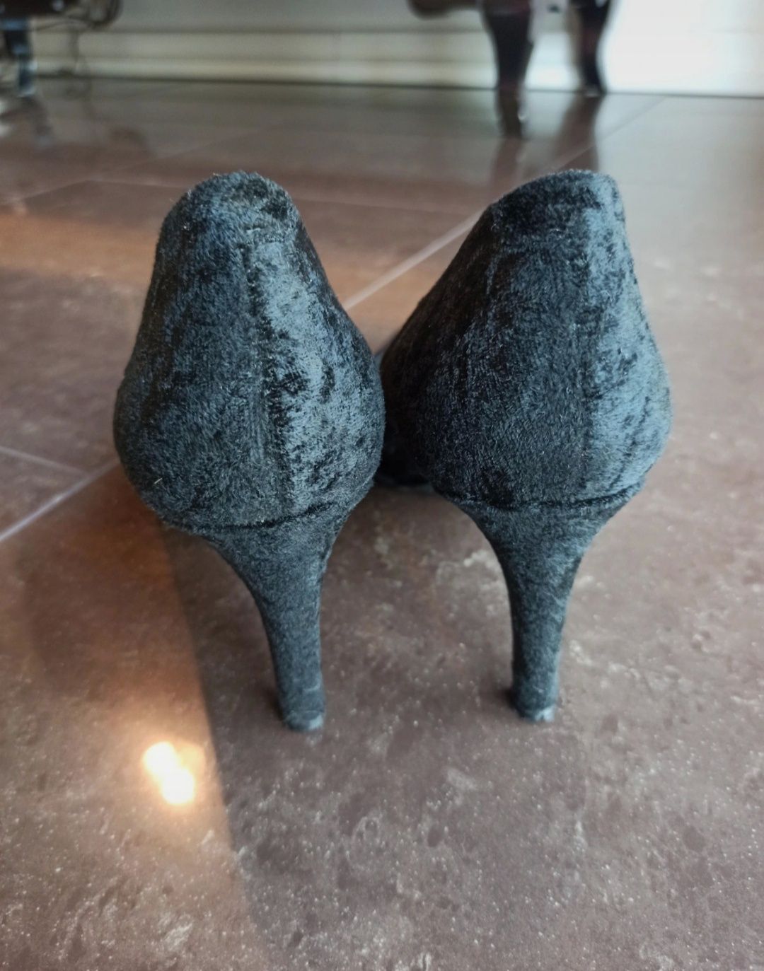 Buty czarne na obcasie obcasy 37 Perlato