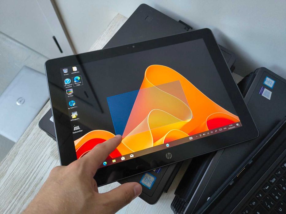 Ноутбук-планшет HP Pro x2 612 G2 /8Gb-DDR3-256Gb-SSD-W12-IPS-FHD-Touch