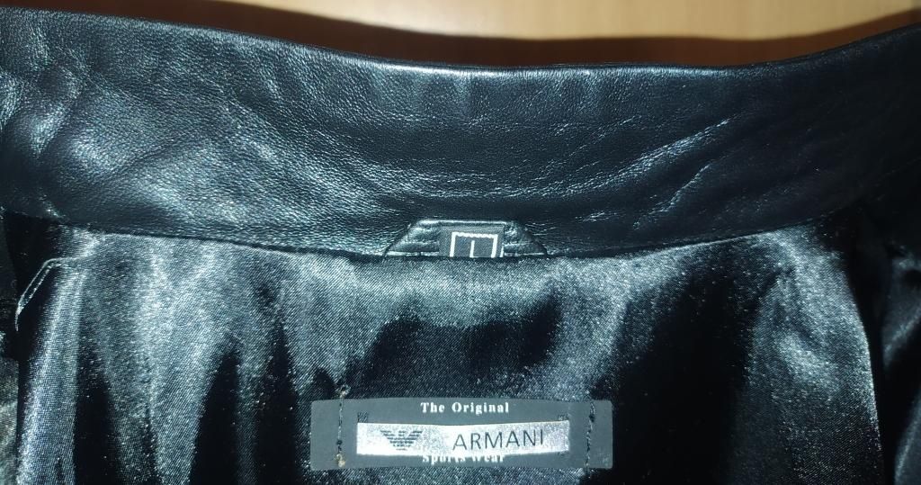 Шкіряна куртка ARMANI, чоловіча, L (50 EU) Продам
