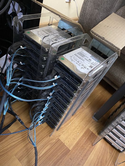 Жорсткі диски Seagate/Western Digital/Hewlett Packard Enterprise