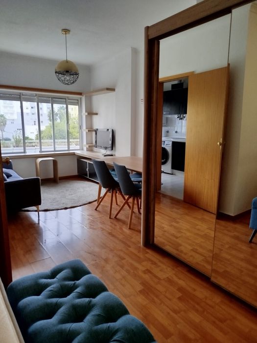 T0 em Telheiras pronto habitar com garagem