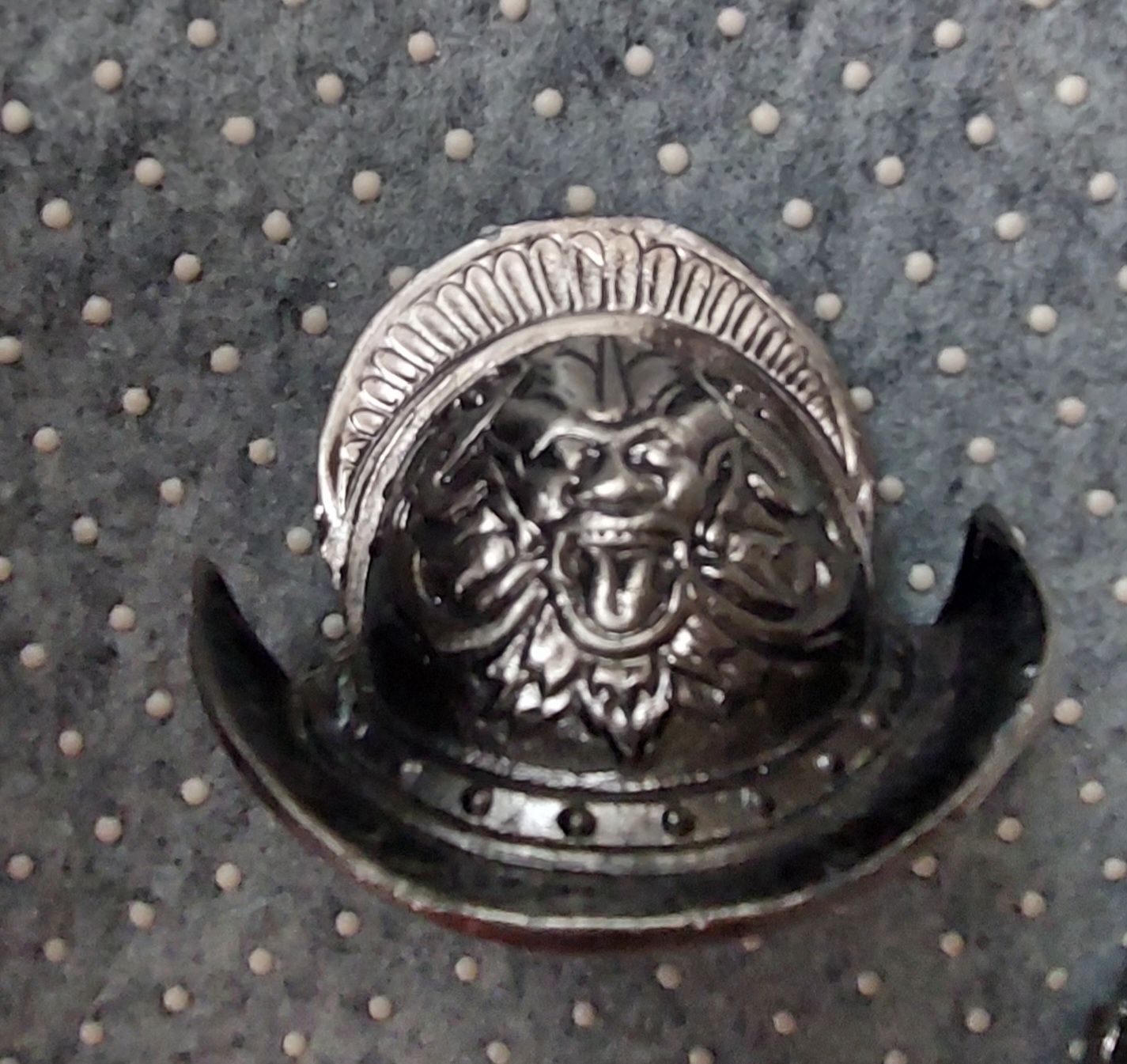 Miniatury hełmów