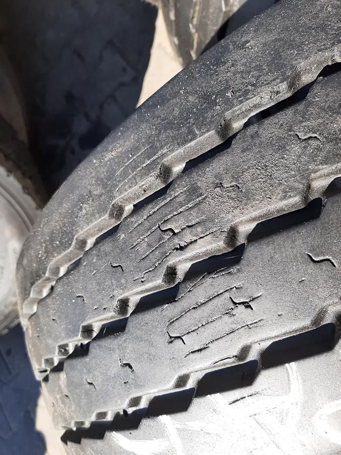 2x Opona używana ciężarowa 205/65R174.5 MICHELIN 440zł(szt.) C2471