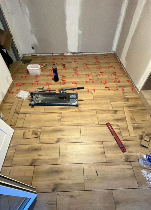 Wykończenia wnętrz, malowanie, gipsowanie, ptyty gipsowe, ptytki itd..