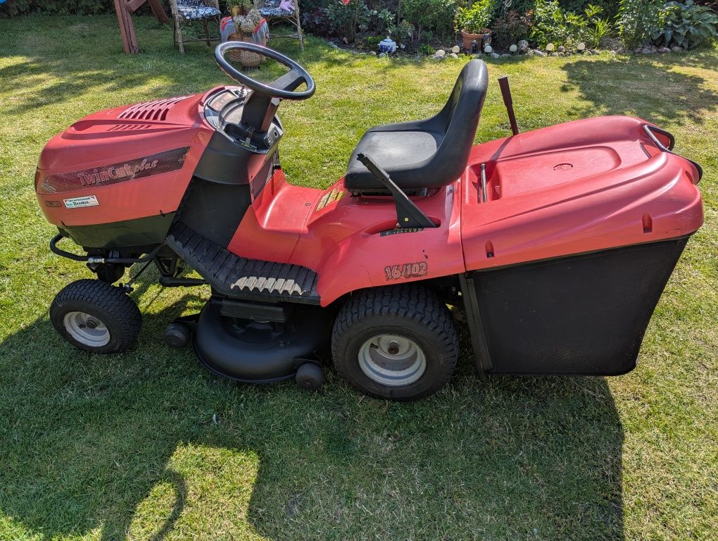 Kosiarka traktorek Castelgarden Twin-Cut Briggs Stratton 16/102