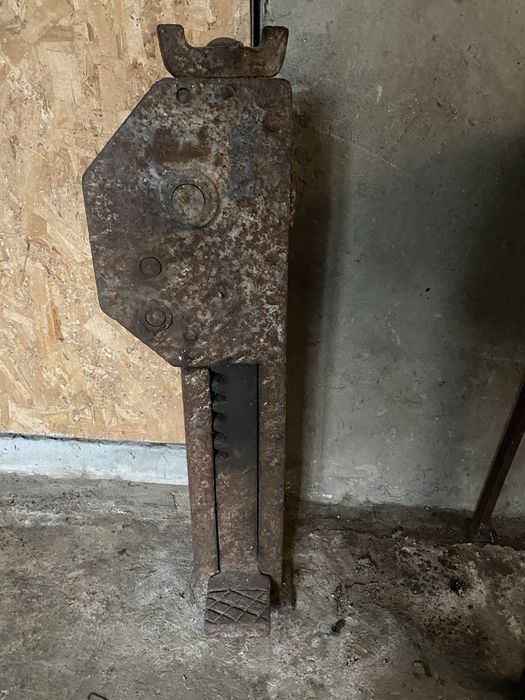 Домкрат механічний 10 т