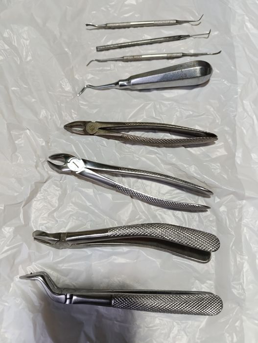 Стоматологічний інструмент б/у