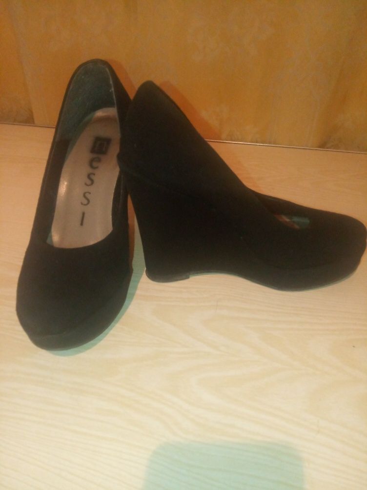 Обувь женская Nessi 36