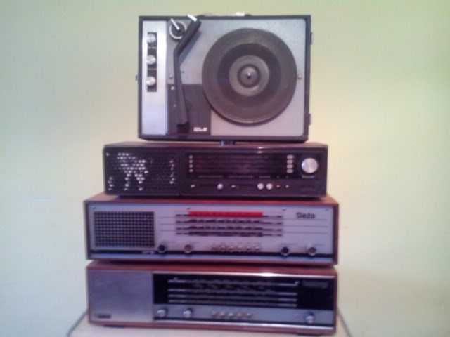 Radio- magnetofon dla kolekcjonera LogoHITACHI-TRK-7810E i inne staroc