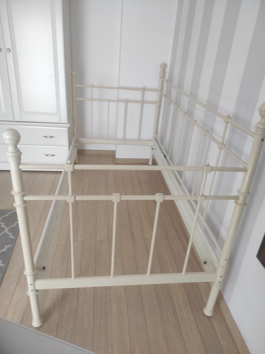 Łóżko Ikea używane