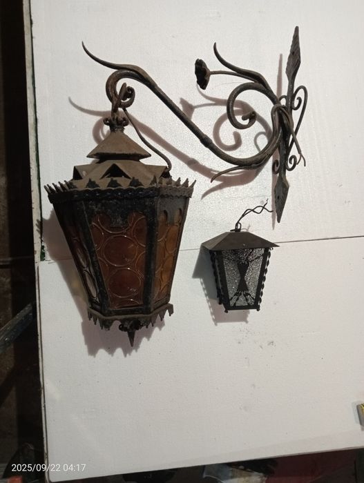 Lampa zabytkowa ścienna