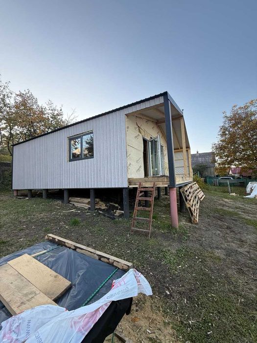 Продається новозбудований каркасний будинок на вул. Каховській