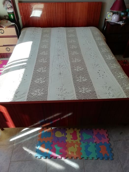 Colcha cama de casal com mais de 50 anos