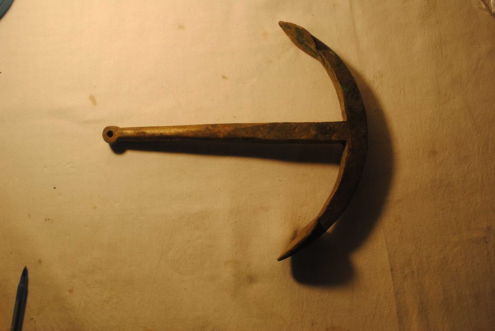 Kotwica mosiężna stara zabytek