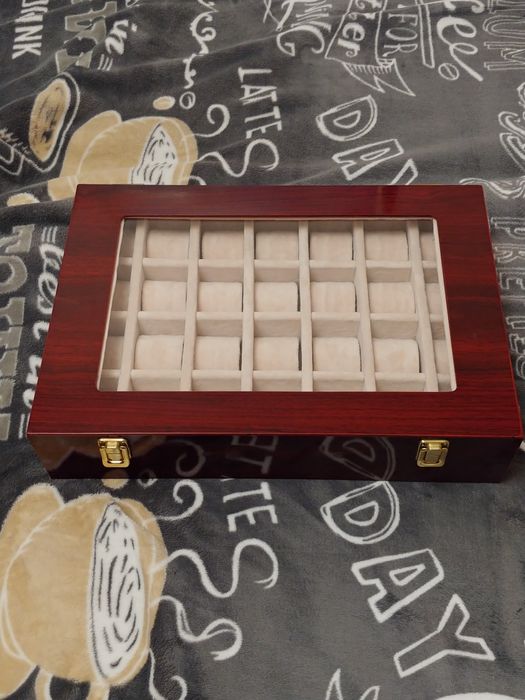 Большой кейс/шкатулка для хранения наручных часов 45х32х10 см