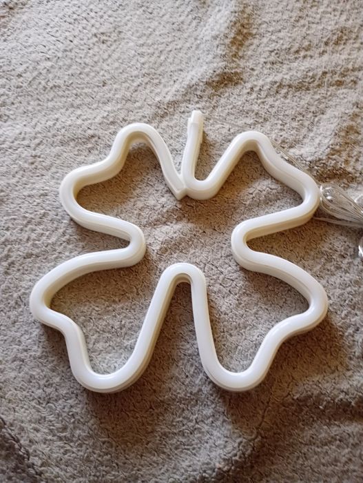 Neonowy Znak Czterolistnej Kończyny Ledowa Lapka Lampa