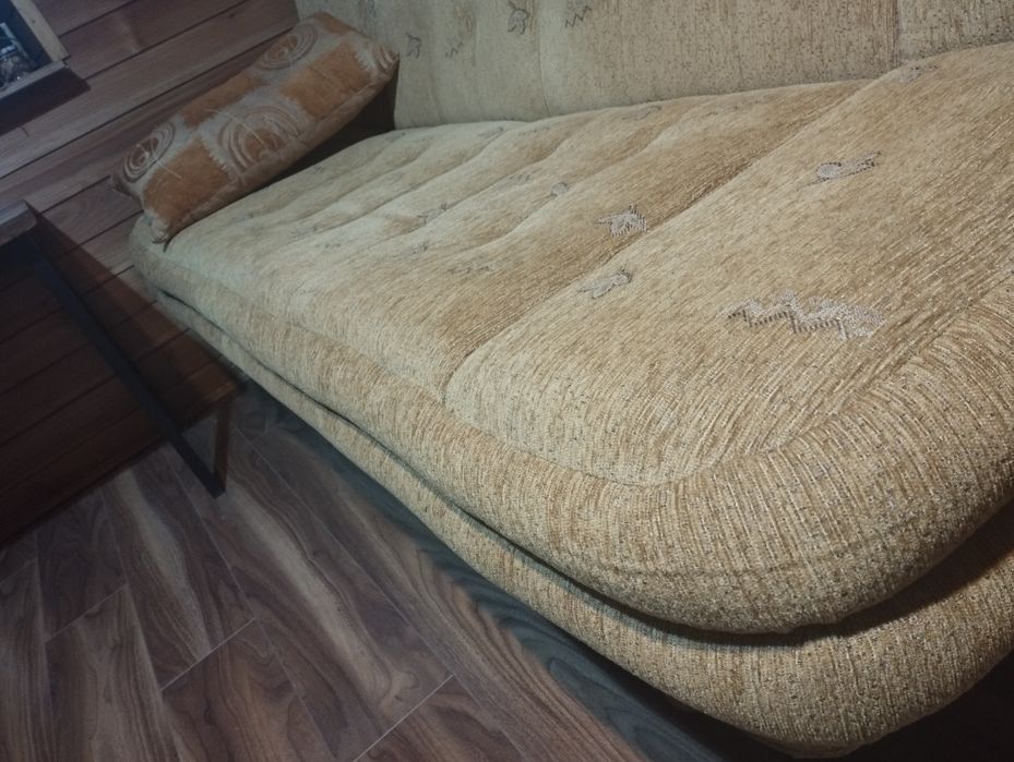 Wersalka rozkładana sofa tapczan