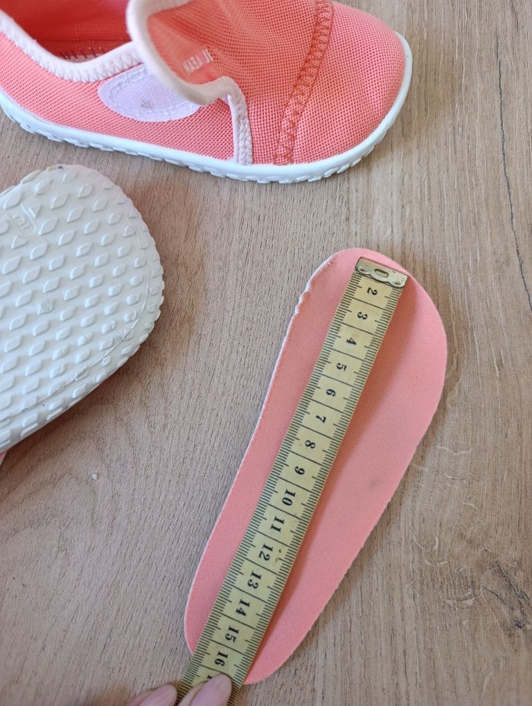 Buty do wody. Decathlon rozmiar 26-27 (16,5 cm)
