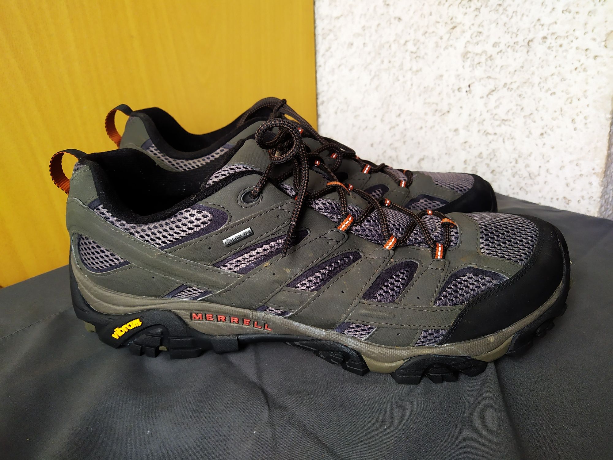 Мужские кроссовки для треккинга с Gore-Tex Merrell Moab  Gtx UK15