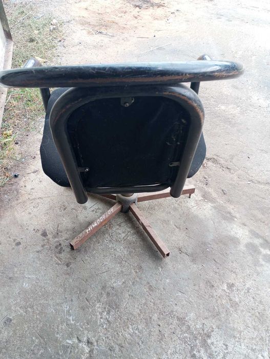 Продам Офисные кресла