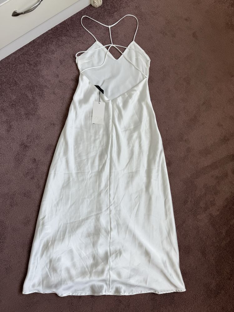 Атласна Сукня Zara