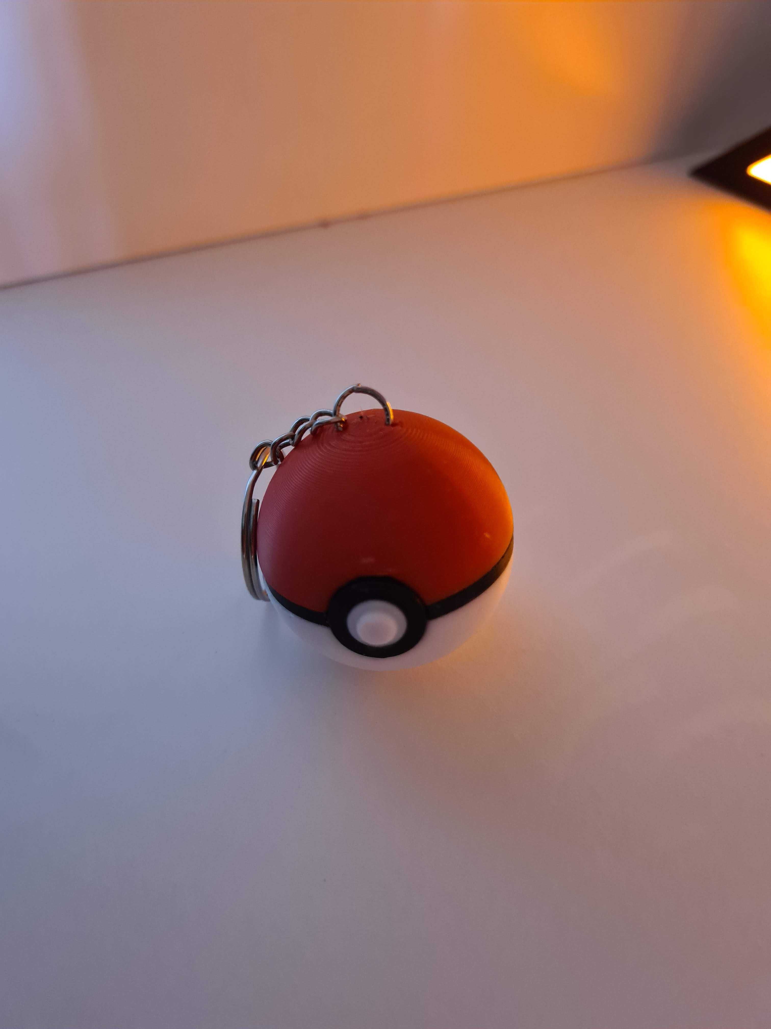 Porta-Chaves Bola Pokémon – Estilo para Fãs e Colecionadores