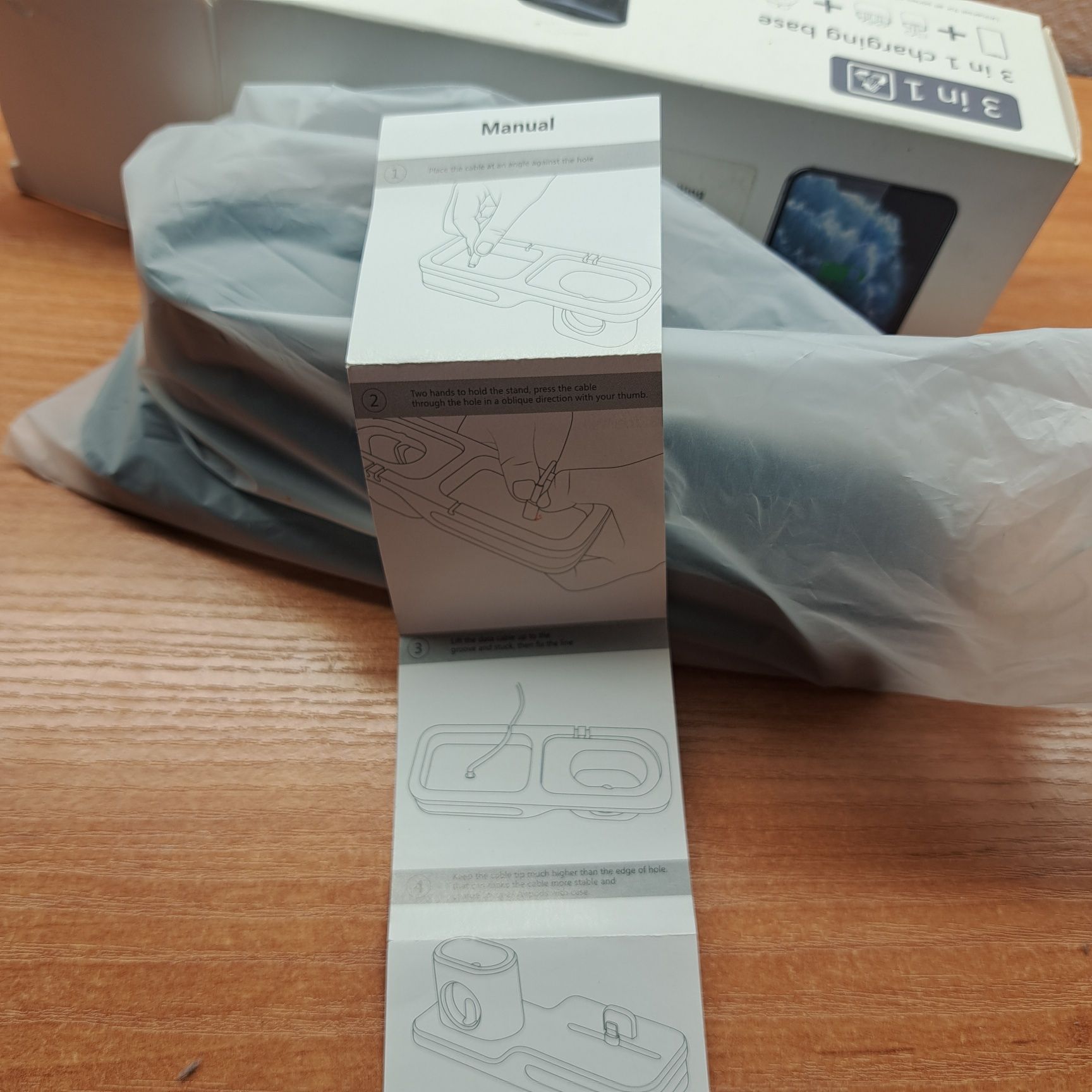 Stacja dokująca do ładowania iPhone'a Apple Watch Airpods 3 w 1