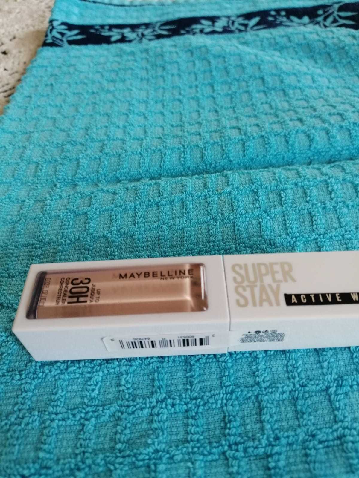 korektor  maybelline super stay