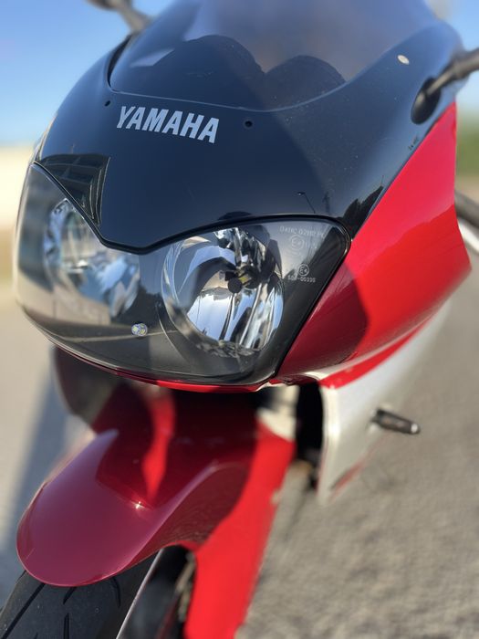 Yamaha Thunderace 1000R