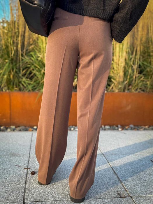 Spodnie Justyna Moda szwedy 38