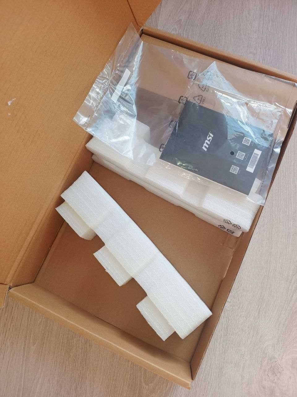 Ноутбук MSI Modern 14|i3-1115G4,SSD 256GB,RAM 16Gb, Алюмінієвий корпус