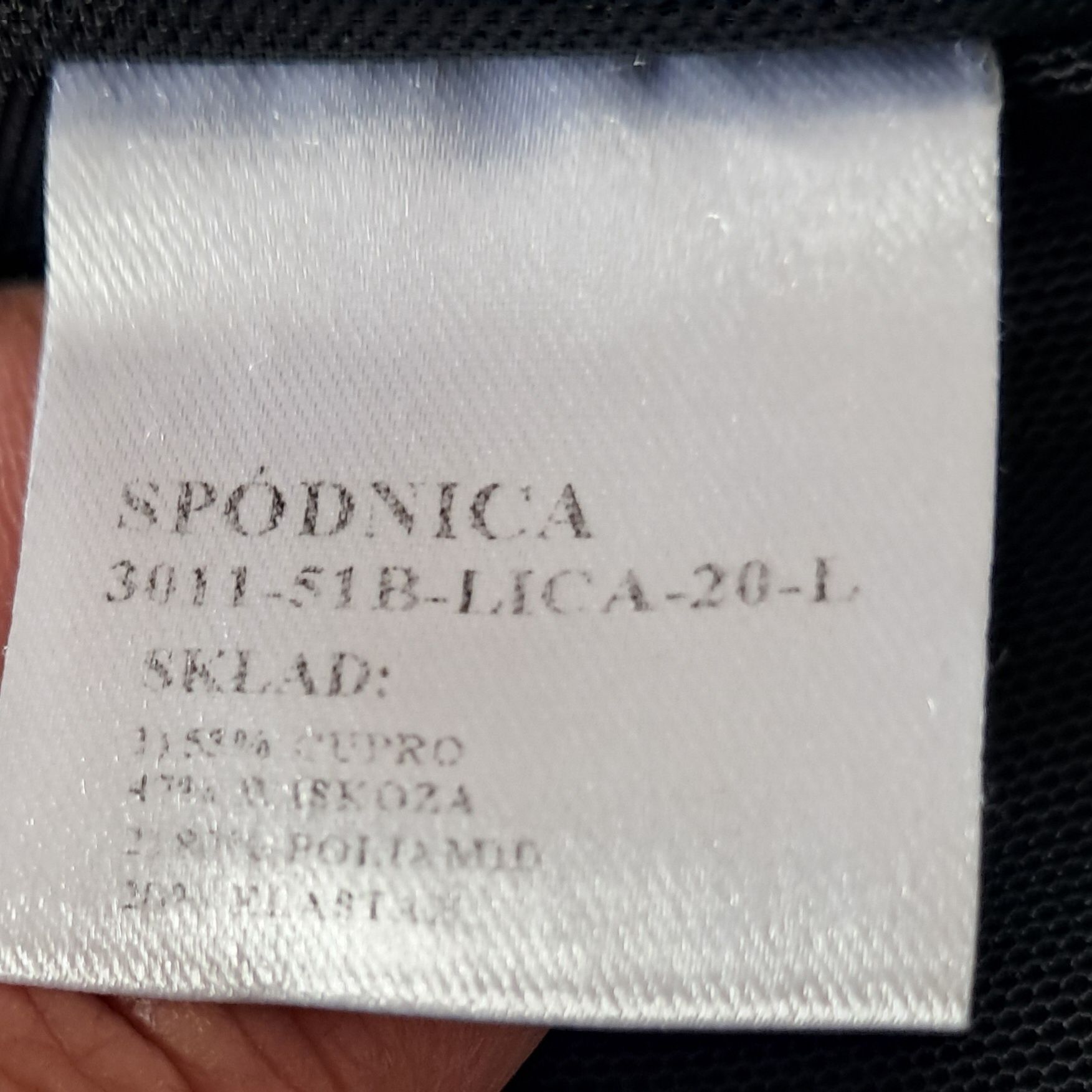 Spódnica elegancka cupro wiskoza czarna midi L40 Molton