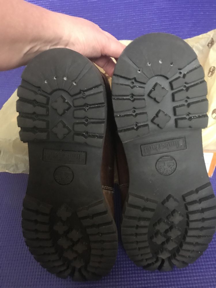 Продам зимние ботинки Timberland