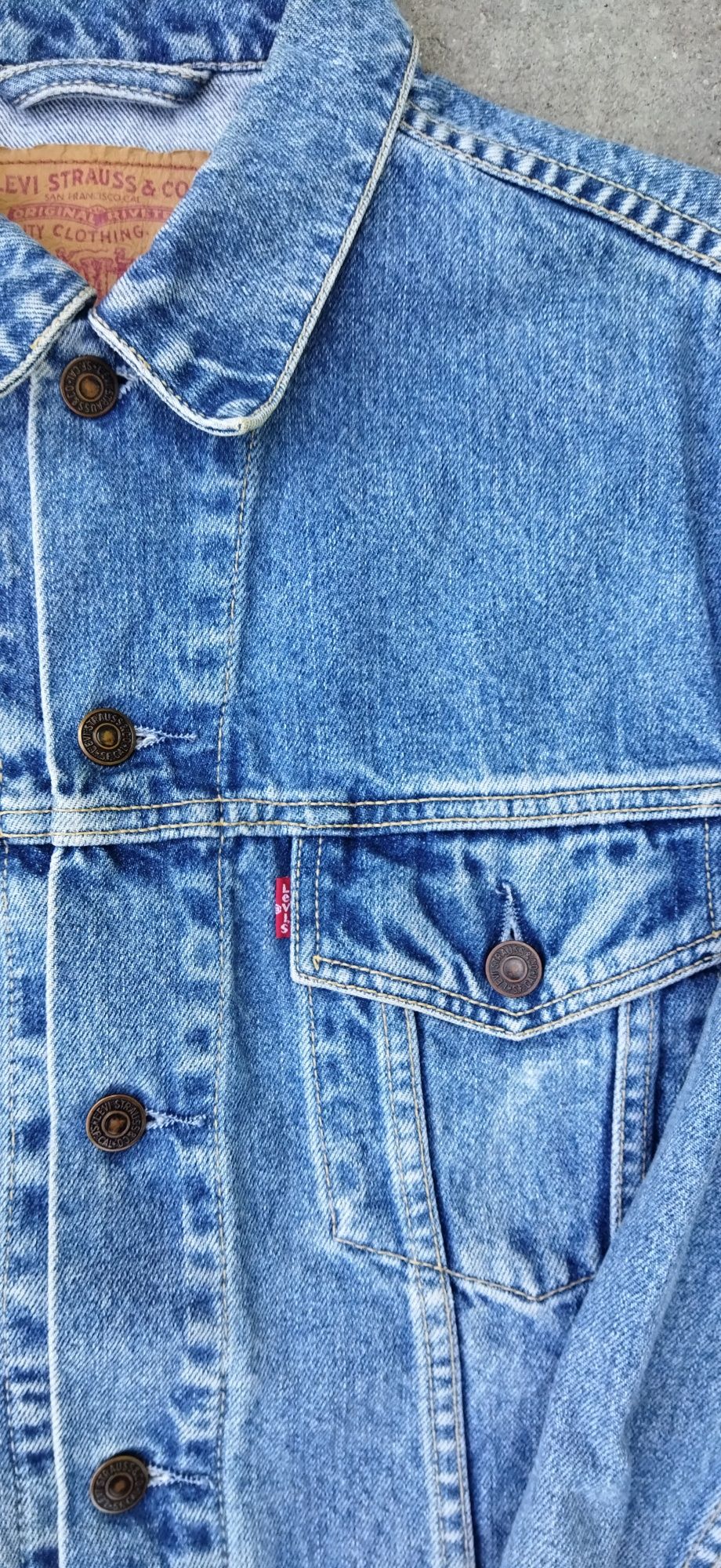 Розмір М Levis джинсовка чоловіча